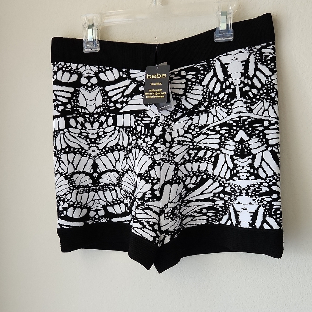 Bebe High Waist Black and White Butterfly Short Shorts with Graffiti Print Sz M - Picture 8 of 15